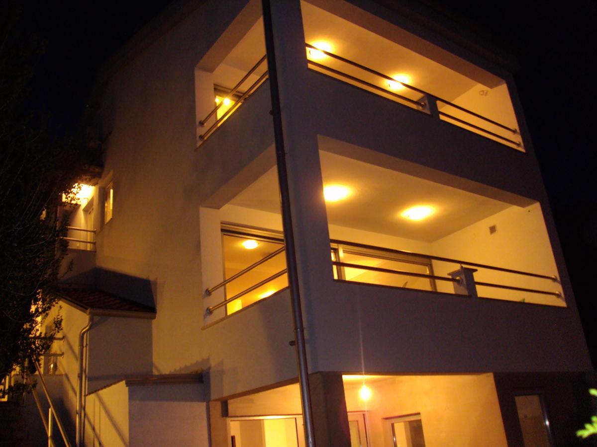 Apartments Vista Novi Vinodolski Exterior photo